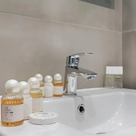 Sd1 - Magnifique 2br/6p - Center Parigi